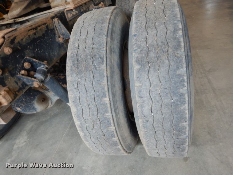 image for item GA9171 1994 White GMC WG64T  semi truck