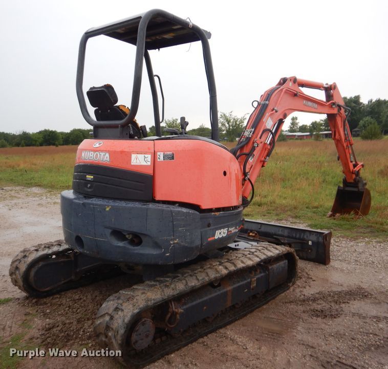 image for item GM9080 2012 Kubota U35 Super Series 2  mini excavator