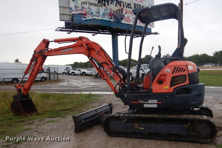 image for item GM9080 2012 Kubota U35 Super Series 2  mini excavator