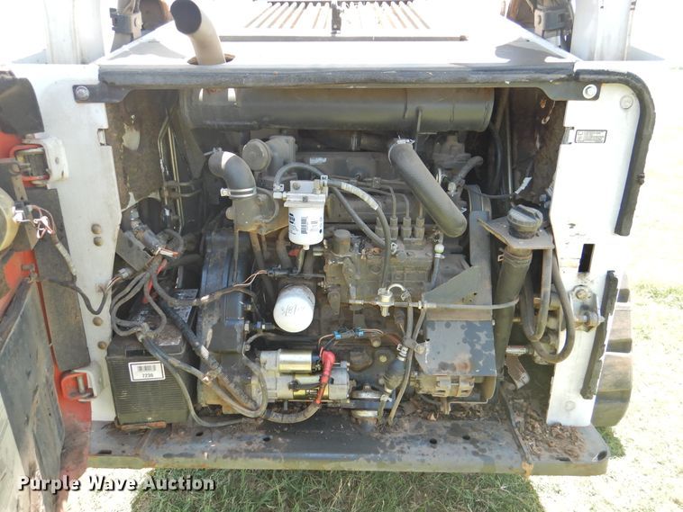 image for item GN9956 2011 Bobcat T870  tracked skid steer loader