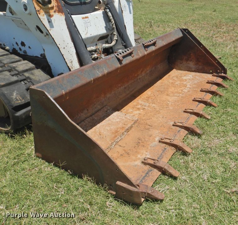 image for item GN9956 2011 Bobcat T870  tracked skid steer loader