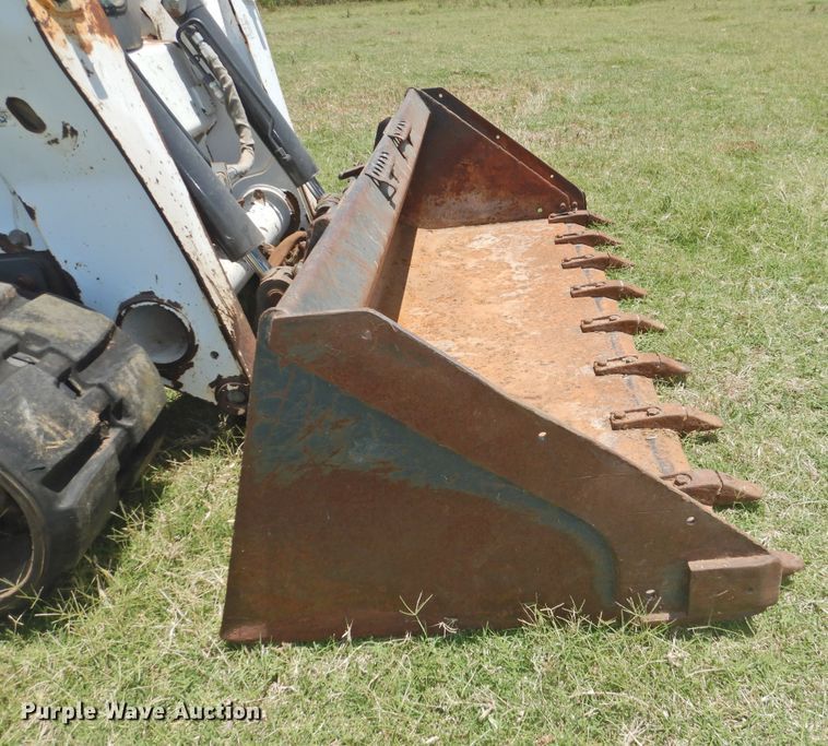 image for item GN9956 2011 Bobcat T870  tracked skid steer loader