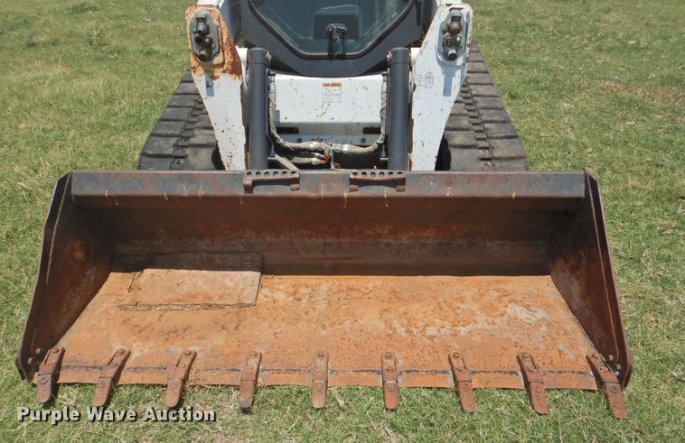 image for item GN9956 2011 Bobcat T870  tracked skid steer loader