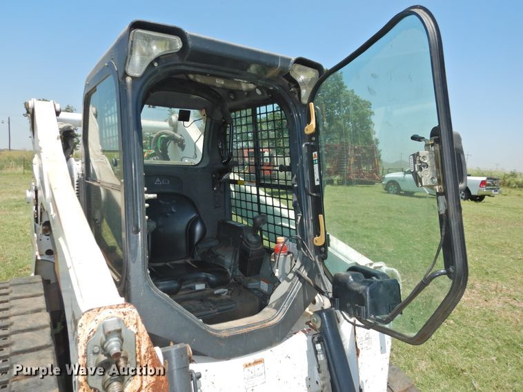 image for item GN9956 2011 Bobcat T870  tracked skid steer loader