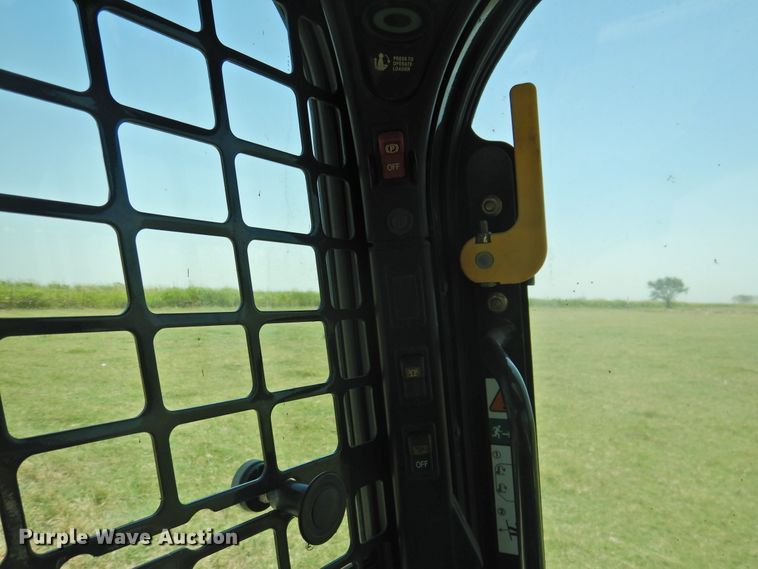 image for item GN9956 2011 Bobcat T870  tracked skid steer loader