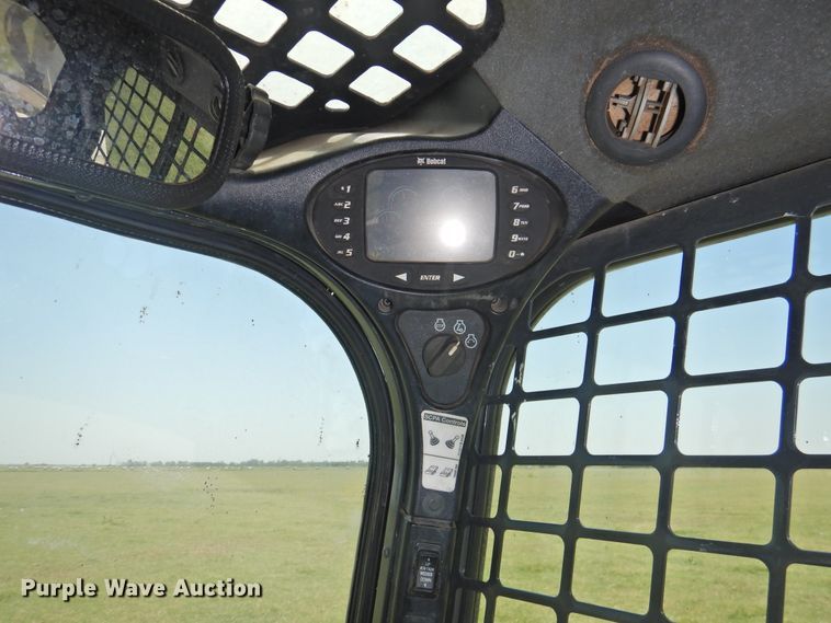 image for item GN9956 2011 Bobcat T870  tracked skid steer loader