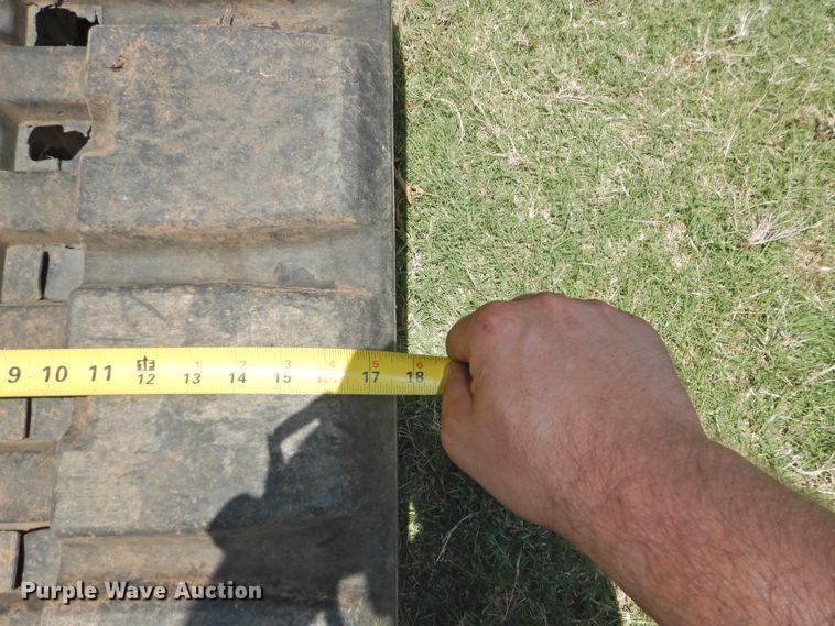 image for item GN9956 2011 Bobcat T870  tracked skid steer loader