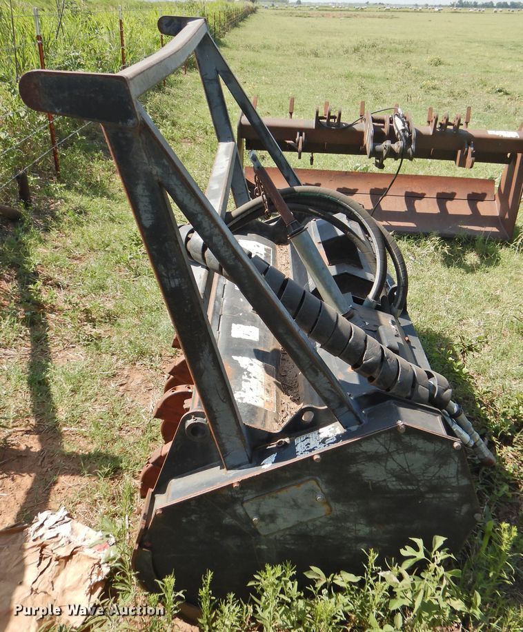 image for item GN9958 Bobcat skid steer forestry cutter