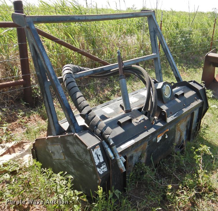 image for item GN9958 Bobcat skid steer forestry cutter