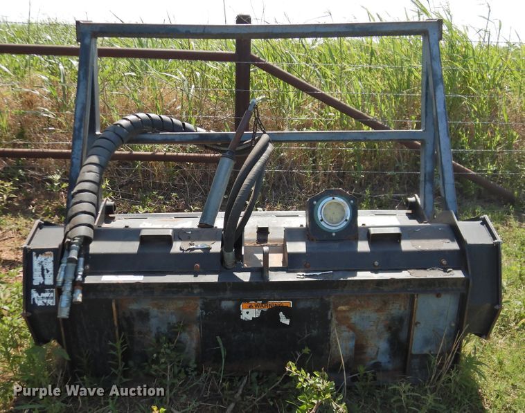 image for item GN9958 Bobcat skid steer forestry cutter