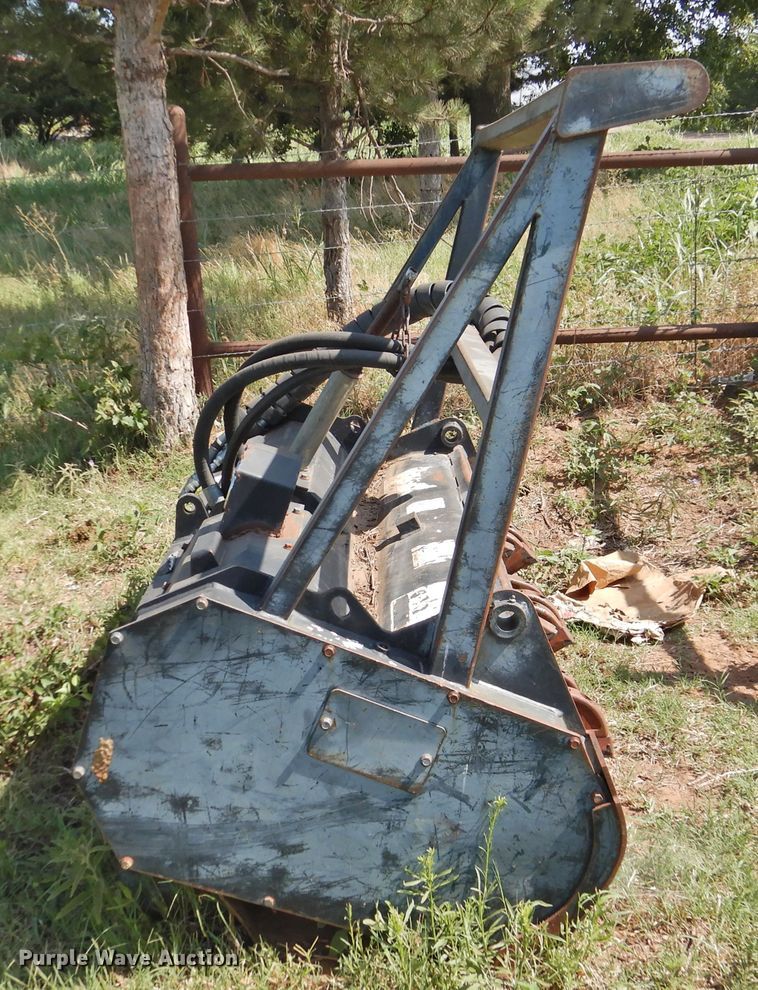 image for item GN9958 Bobcat skid steer forestry cutter