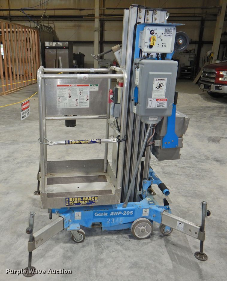 image for item GN9966 2012 Genie AWP-20S DC  vertical lift