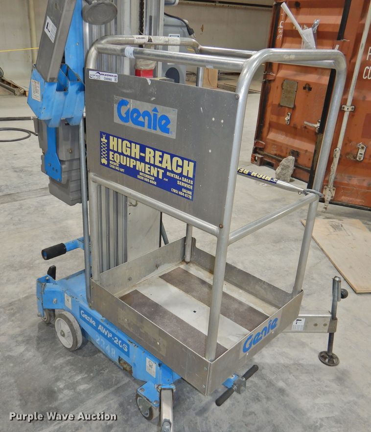 image for item GN9966 2012 Genie AWP-20S DC  vertical lift