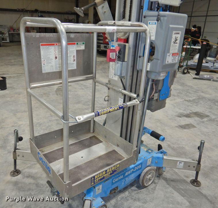 image for item GN9966 2012 Genie AWP-20S DC  vertical lift