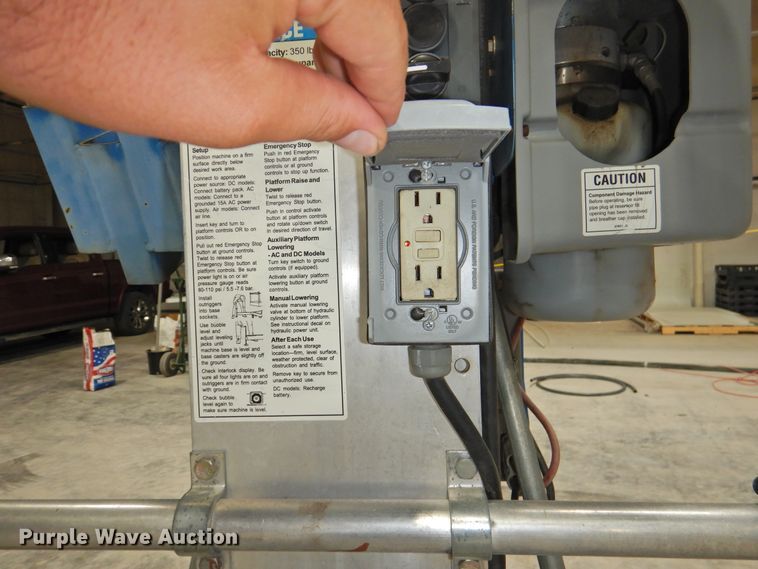 image for item GN9966 2012 Genie AWP-20S DC  vertical lift