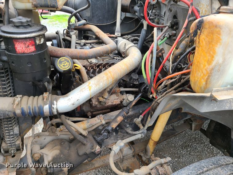 image for item GT9159 1998 Ford F800  flatbed truck