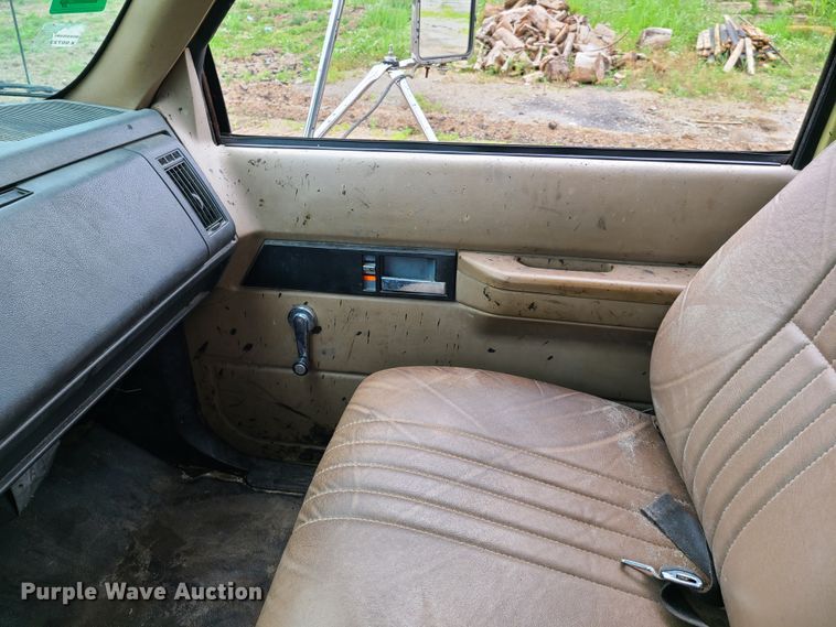 image for item GT9160 1997 GMC C7500 asphalt sealcoat truck