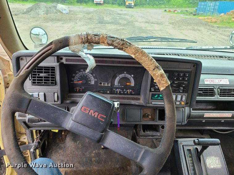 image for item GT9160 1997 GMC C7500 asphalt sealcoat truck