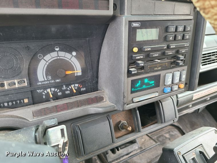 image for item GT9160 1997 GMC C7500 asphalt sealcoat truck