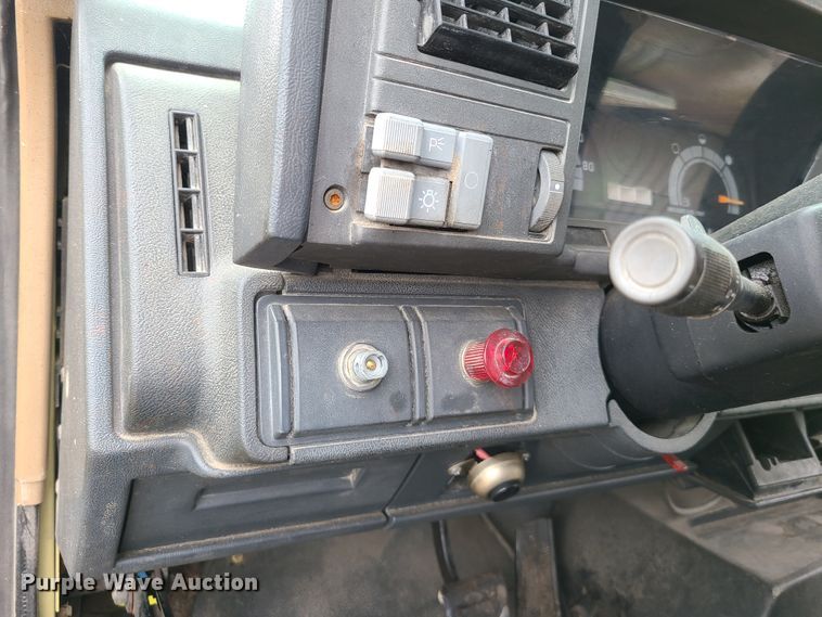 image for item GT9160 1997 GMC C7500 asphalt sealcoat truck