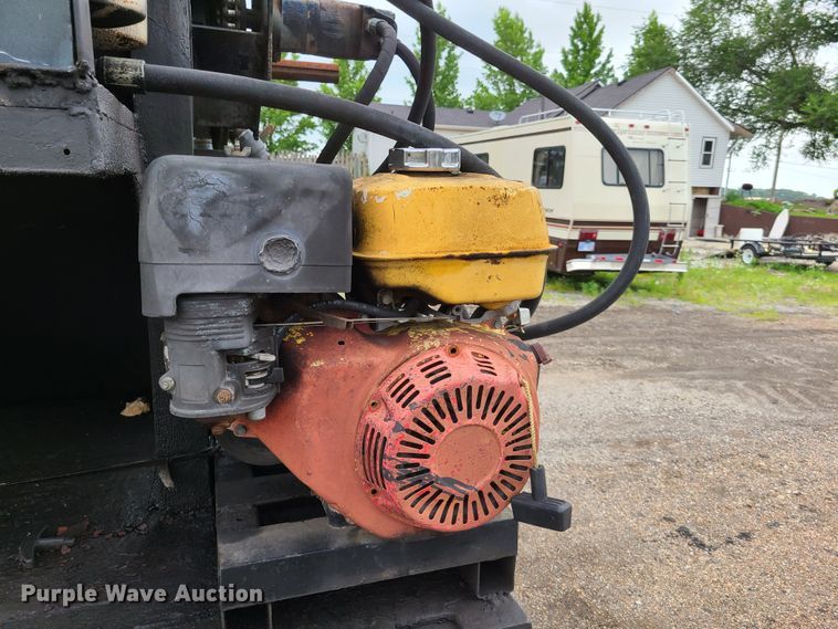 image for item GT9160 1997 GMC C7500 asphalt sealcoat truck