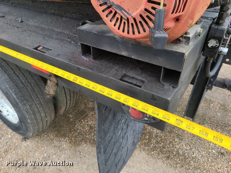 image for item GT9160 1997 GMC C7500 asphalt sealcoat truck