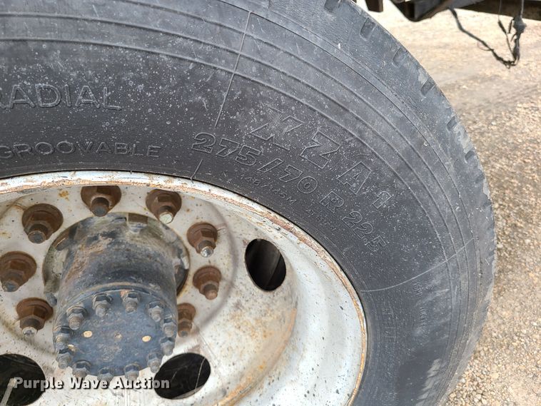 image for item GT9160 1997 GMC C7500 asphalt sealcoat truck