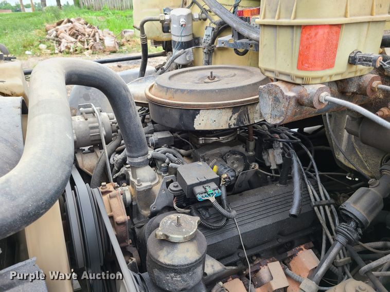 image for item GT9160 1997 GMC C7500 asphalt sealcoat truck