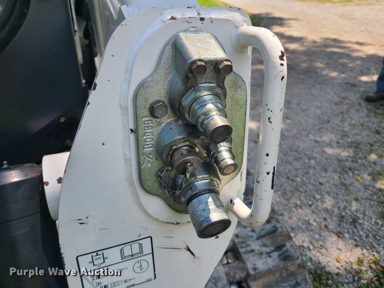 image for item GT9189 2010 Bobcat T630  tracked skid steer loader