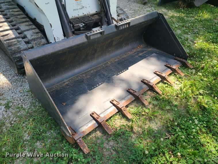 image for item GT9189 2010 Bobcat T630  tracked skid steer loader