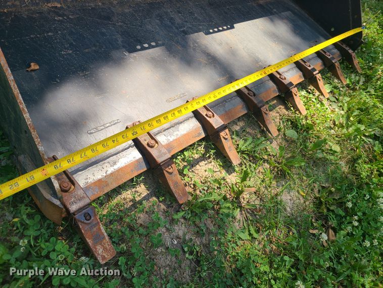 image for item GT9189 2010 Bobcat T630  tracked skid steer loader