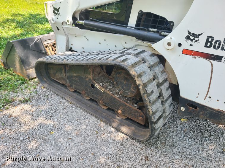 image for item GT9189 2010 Bobcat T630  tracked skid steer loader