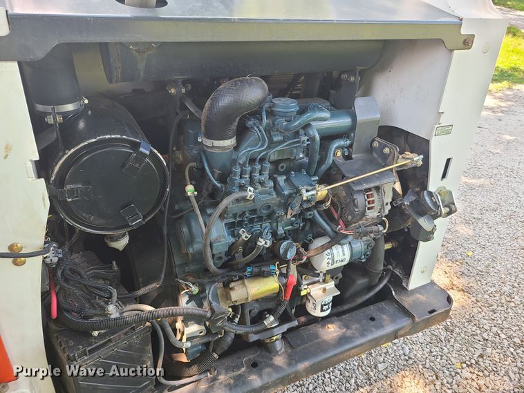 image for item GT9189 2010 Bobcat T630  tracked skid steer loader