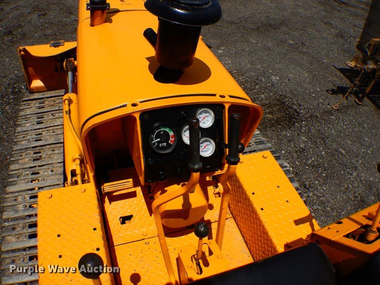 image for item GT9307 John Deere 350B  dozer