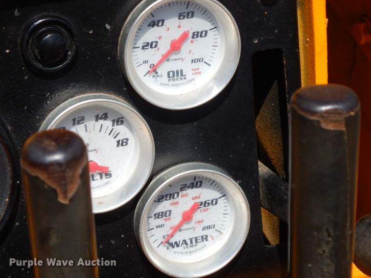 image for item GT9307 John Deere 350B  dozer