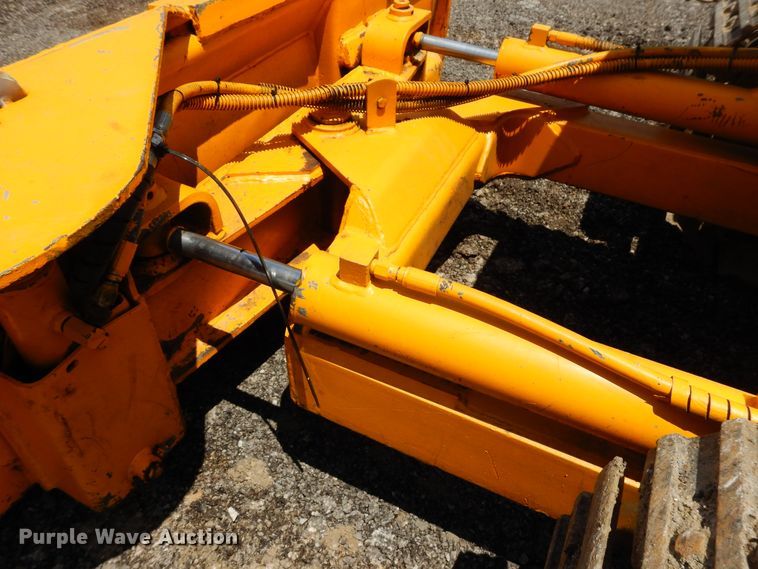 image for item GT9307 John Deere 350B  dozer