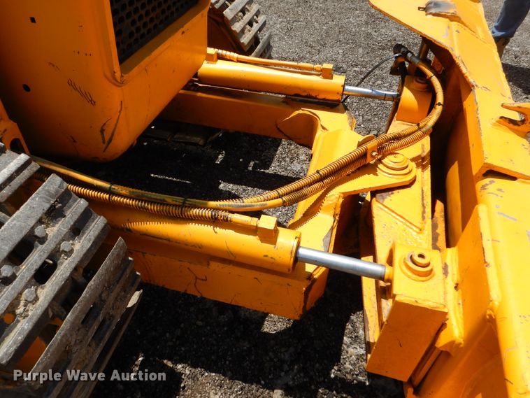 image for item GT9307 John Deere 350B  dozer