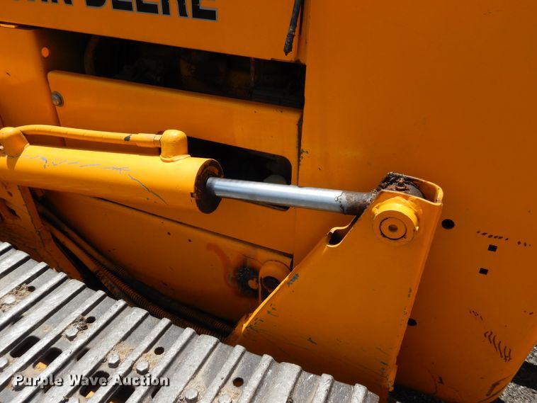 image for item GT9307 John Deere 350B  dozer