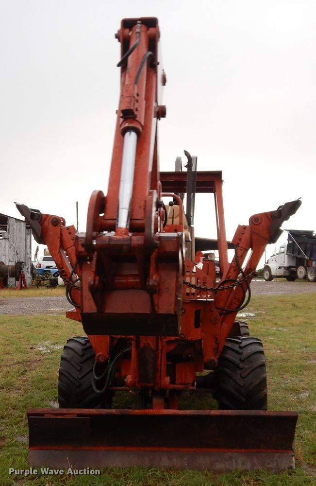 image for item GT9358 1995 Ditch Witch 5110  trencher