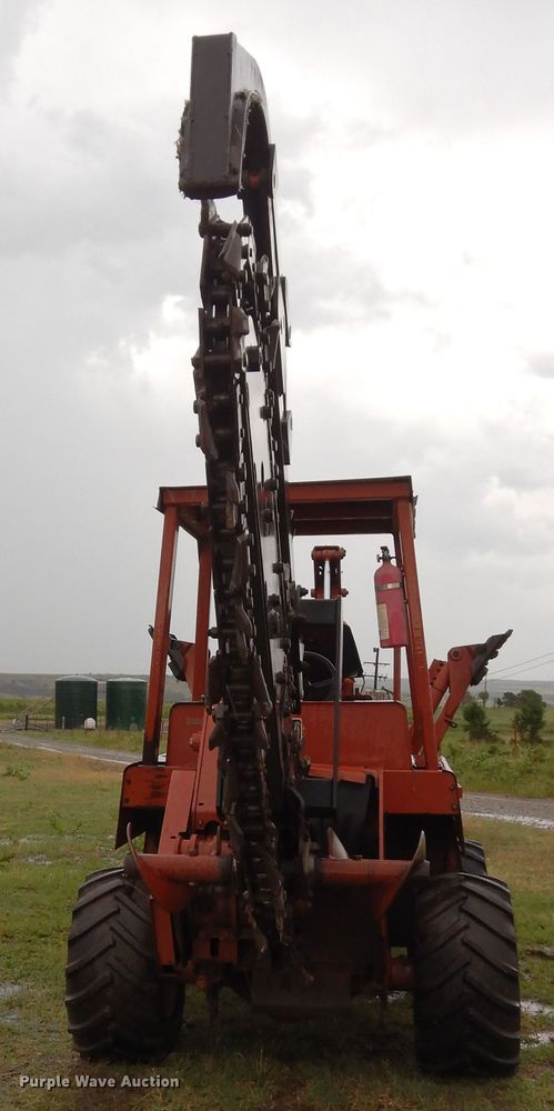 image for item GT9358 1995 Ditch Witch 5110  trencher