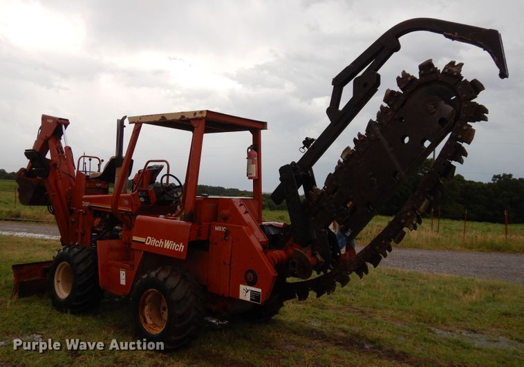 image for item GT9358 1995 Ditch Witch 5110  trencher