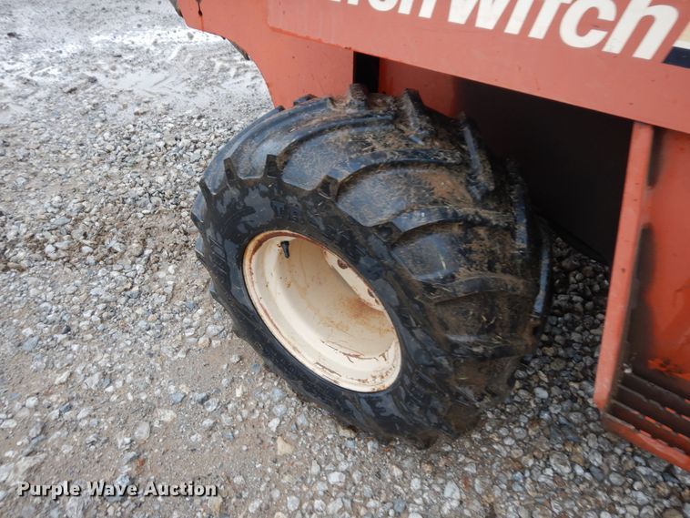 image for item GT9358 1995 Ditch Witch 5110  trencher