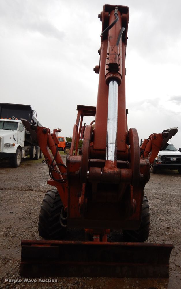 image for item GT9358 1995 Ditch Witch 5110  trencher