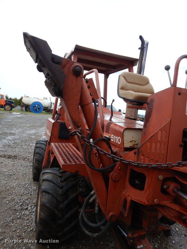 image for item GT9358 1995 Ditch Witch 5110  trencher