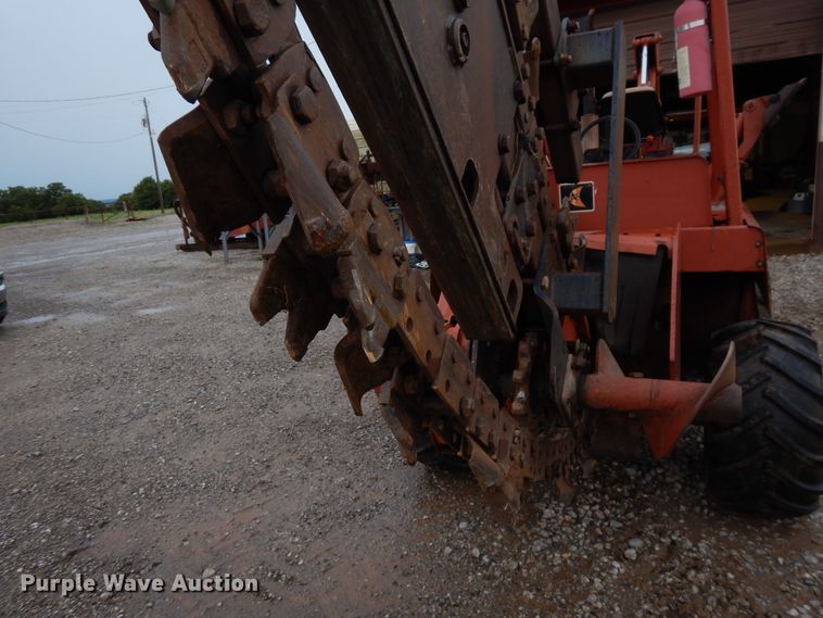 image for item GT9358 1995 Ditch Witch 5110  trencher