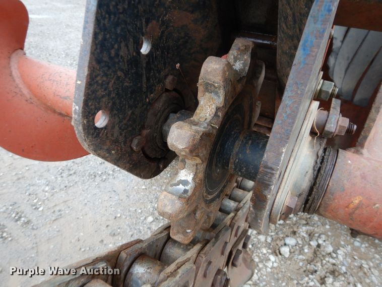 image for item GT9358 1995 Ditch Witch 5110  trencher