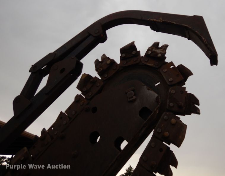 image for item GT9358 1995 Ditch Witch 5110  trencher