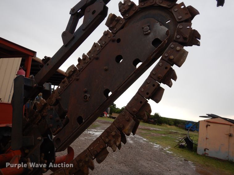 image for item GT9358 1995 Ditch Witch 5110  trencher