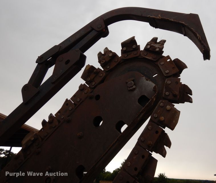 image for item GT9358 1995 Ditch Witch 5110  trencher