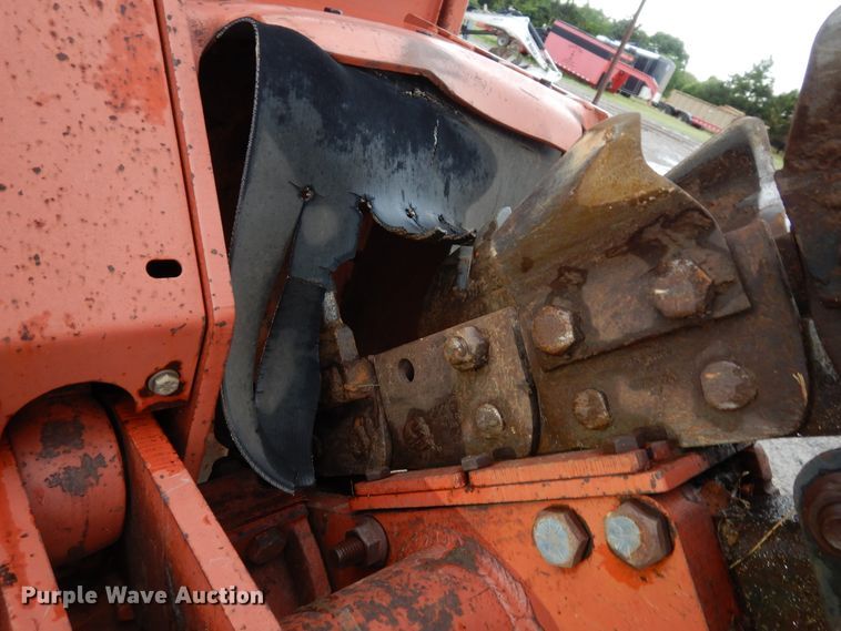 image for item GT9358 1995 Ditch Witch 5110  trencher